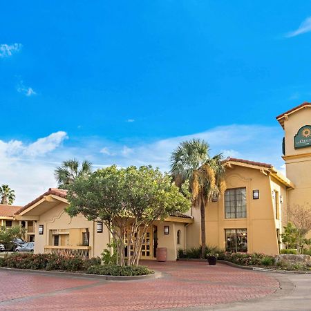 La Quinta Inn By Wyndham San Antonio Market Square Екстериор снимка