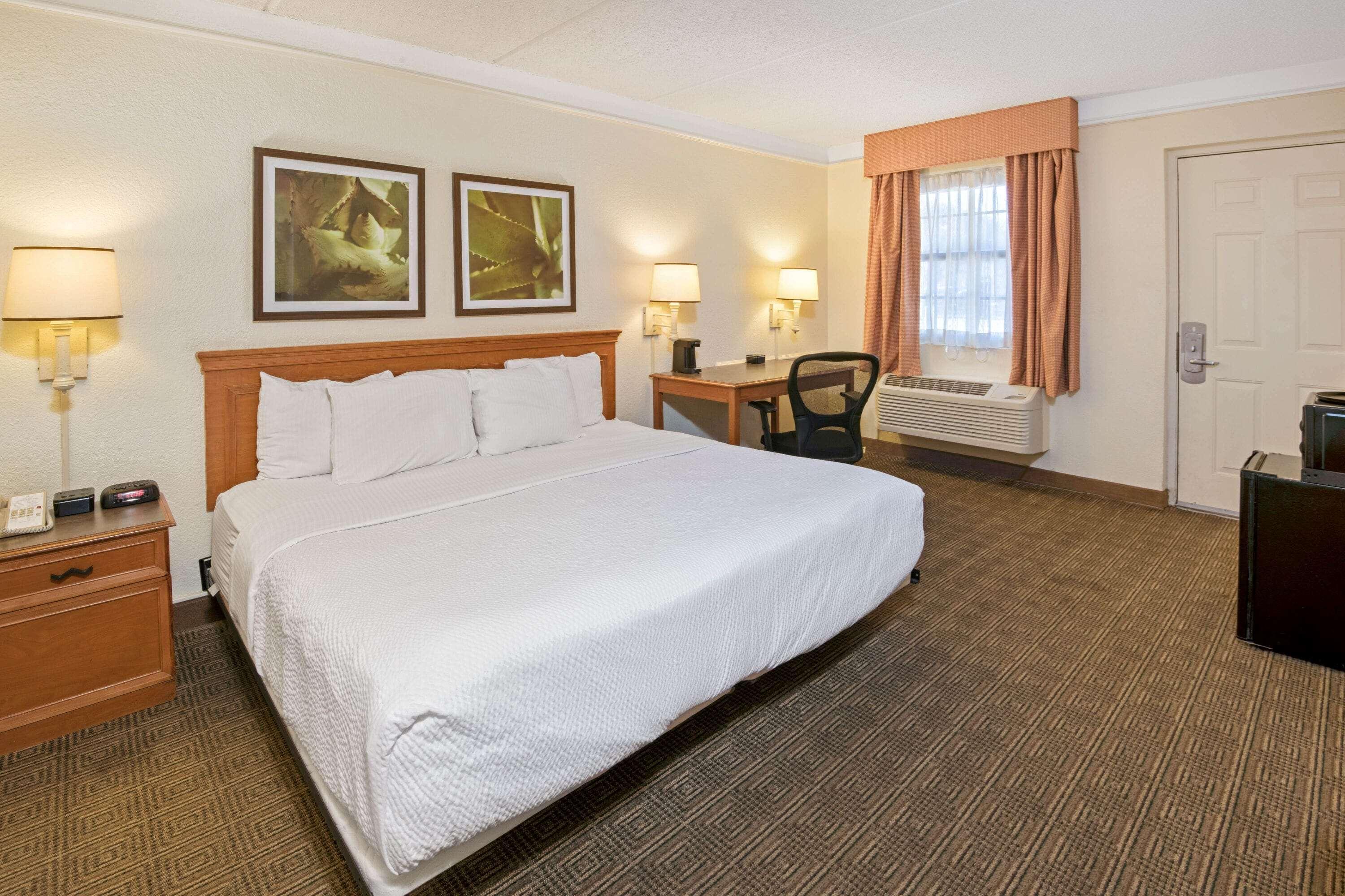 La Quinta Inn By Wyndham San Antonio Market Square Екстериор снимка