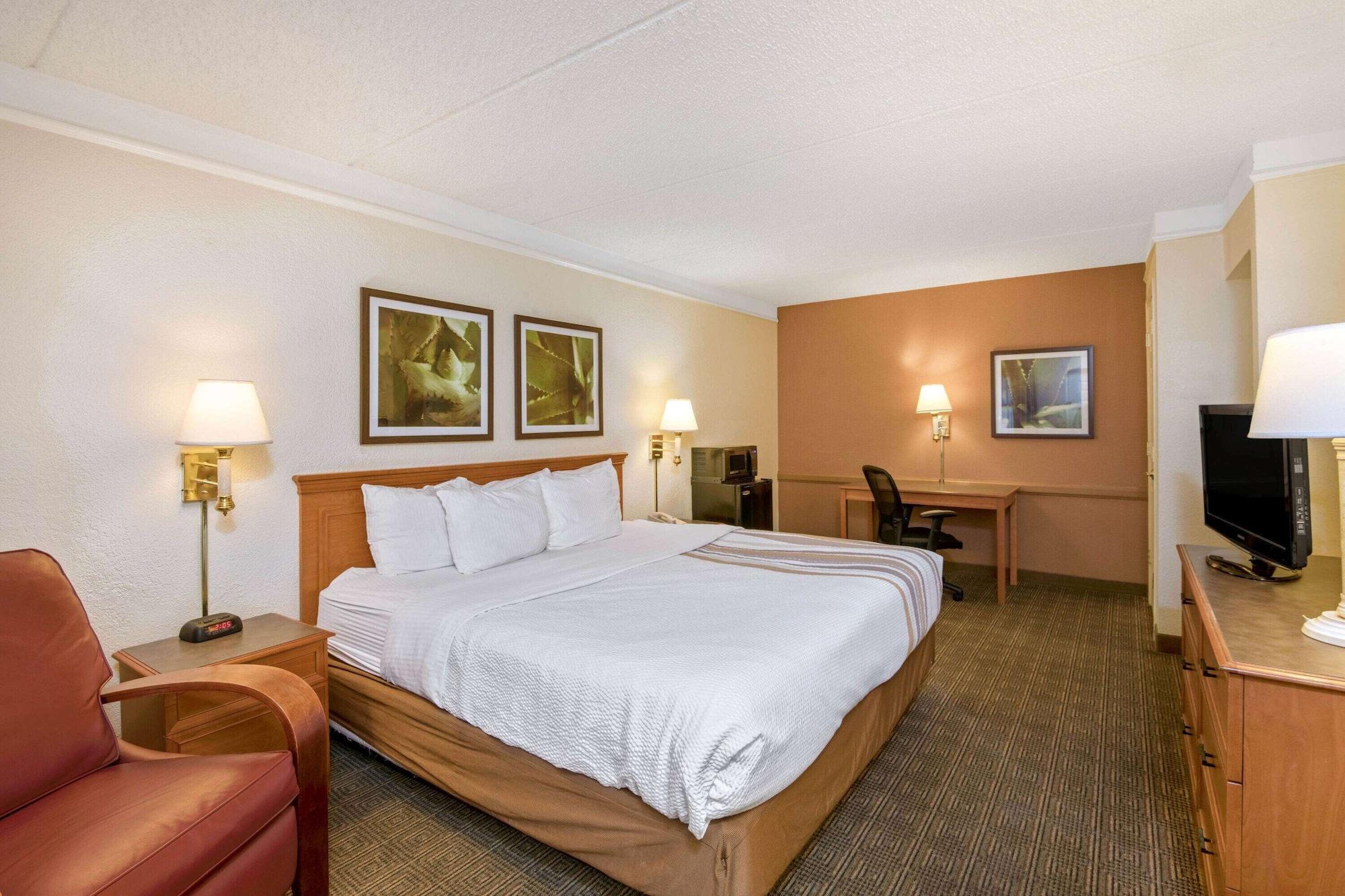 La Quinta Inn By Wyndham San Antonio Market Square Екстериор снимка